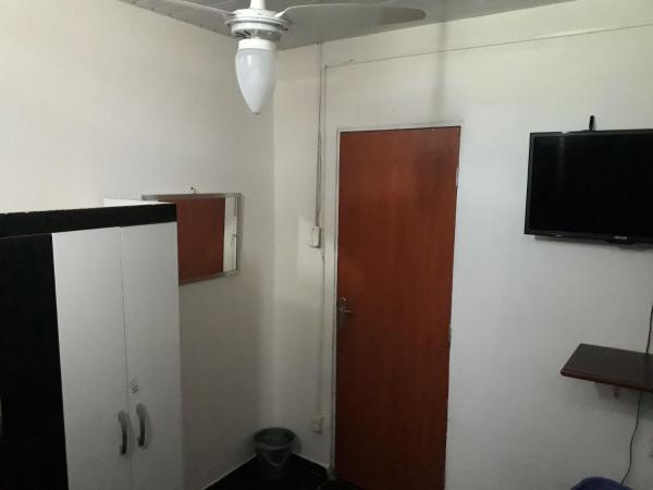 Hostel Gerais : photo 6 de la chambre chambre simple avec salle de bains commune