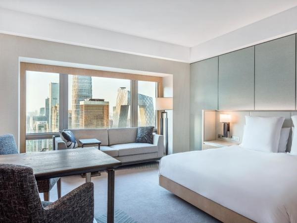 Park Hyatt Beijing : photo 2 de la chambre chambre lit king-size avec vue