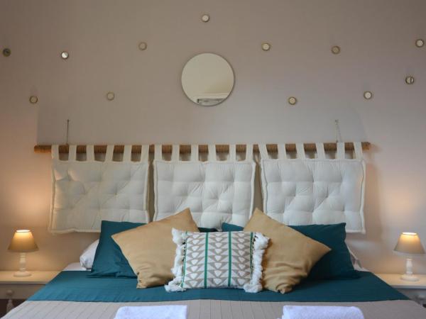 Guest house Le Sibille : photo 9 de la chambre chambre double avec balcon