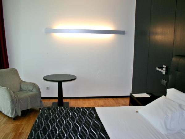 Axis Viana Business & SPA Hotel : photo 5 de la chambre suite junior – vue sur montagne