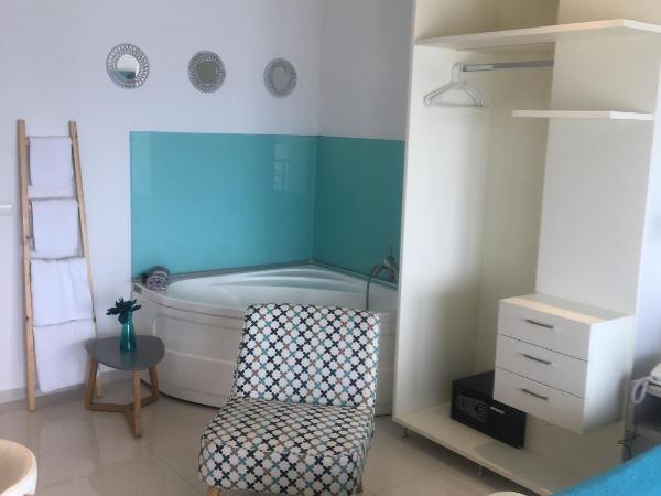 Rethymno Hills : photo 5 de la chambre suite spa avec bain à remous - vue sur mer
