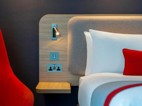 Holiday Inn Express Earls Court, an IHG Hotel : photo 3 de la chambre chambre double standard - accessible aux personnes à mobilité réduite