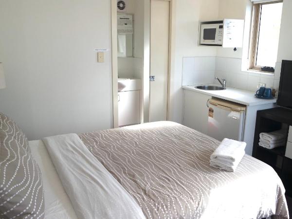 Cityview Studio Accommodation : photo 6 de la chambre studio lit queen-size de luxe 