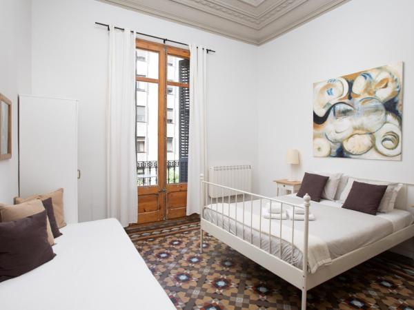 CasaNova Guest House : photo 3 de la chambre chambre triple avec balcon