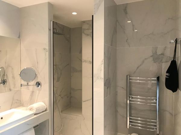 Hôtel La Villa Port d'Antibes & Spa : photo 7 de la chambre suite junior