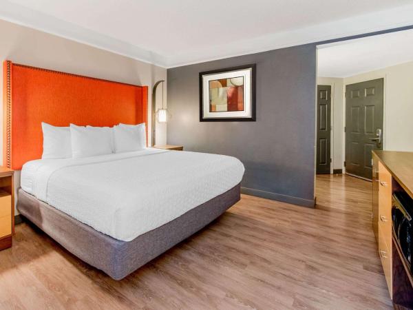 La Quinta by Wyndham New Orleans Downtown : photo 3 de la chambre chambre lit king-size - accessible aux personnes à mobilité réduite
