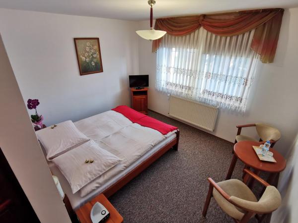 Dom pod Tujami : photo 8 de la chambre chambre double
