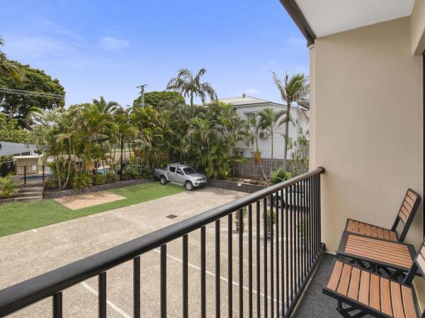 Best Western Airport 85 Motel : photo 6 de la chambre chambre standard avec 1 lit king-size et 3 lits simples