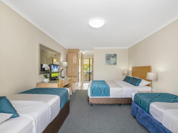 Best Western Airport 85 Motel : photo 2 de la chambre chambre standard avec 1 lit king-size et 2 lits simples