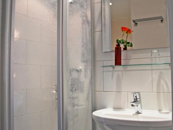 Arcade Hotel & Hostel Hamburg : photo 2 de la chambre chambre simple avec toilettes communes