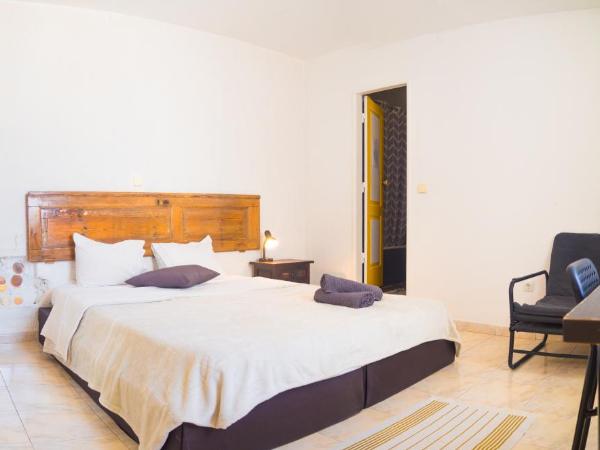 RIA Terrace : photo 2 de la chambre chambre double avec salle de bains privative