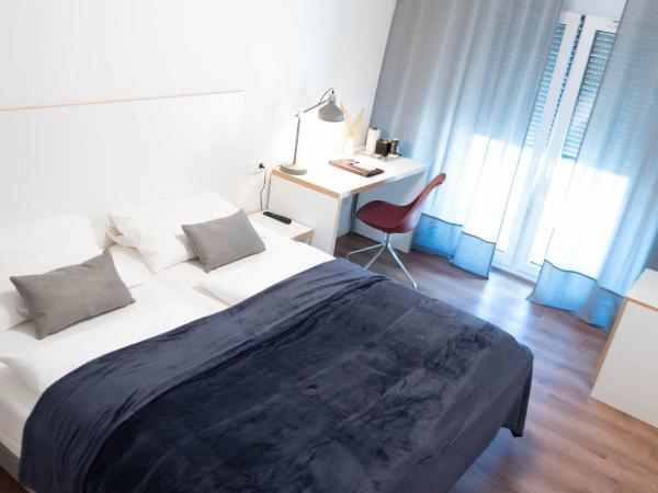 Gästehaus Hansa Residence : photo 2 de la chambre chambre double ou lits jumeaux avec douche