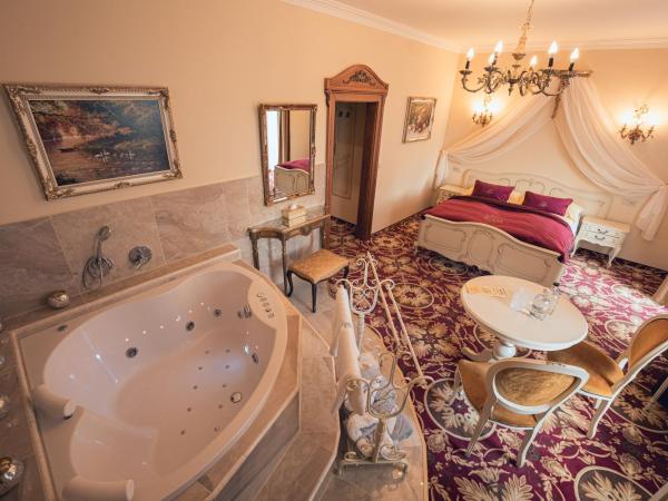 Hotel Svatojánský Dvůr : photo 2 de la chambre chambre lit king-size supérieure