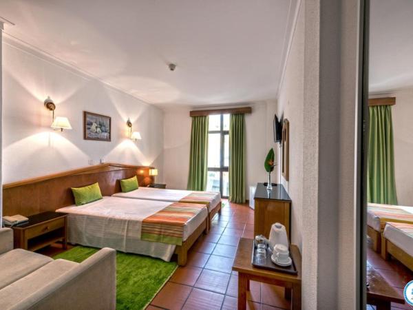 Colina do Mar : photo 1 de la chambre chambre double ou lits jumeaux standard