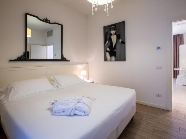 Rimini Suite Hotel : photo 2 de la chambre suite junior - vue sur piscine