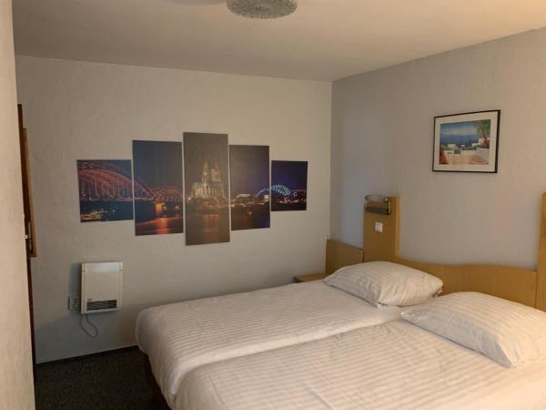 Hotel Berg : photo 3 de la chambre chambre double ou lits jumeaux