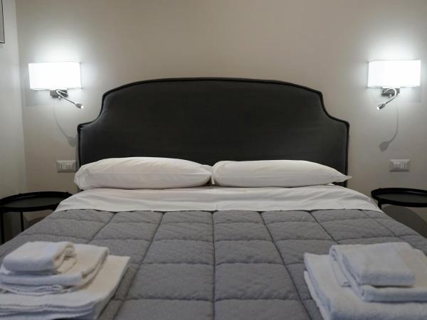 Re di Smirne by Apulia Accommodation : photo 4 de la chambre chambre double