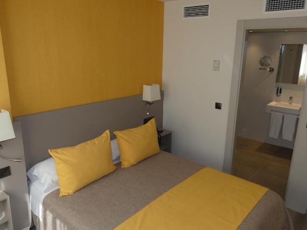 Hotel Zeus : photo 7 de la chambre chambre double ou lits jumeaux