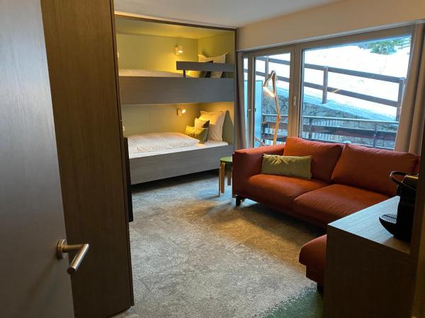 Hotel Les Etagnes : photo 3 de la chambre chambre familiale supérieure