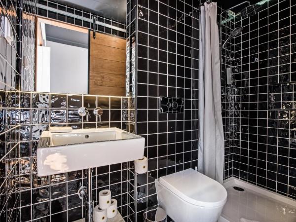 Lemon Tree Stay : photo 1 de la chambre petite chambre double avec balcon