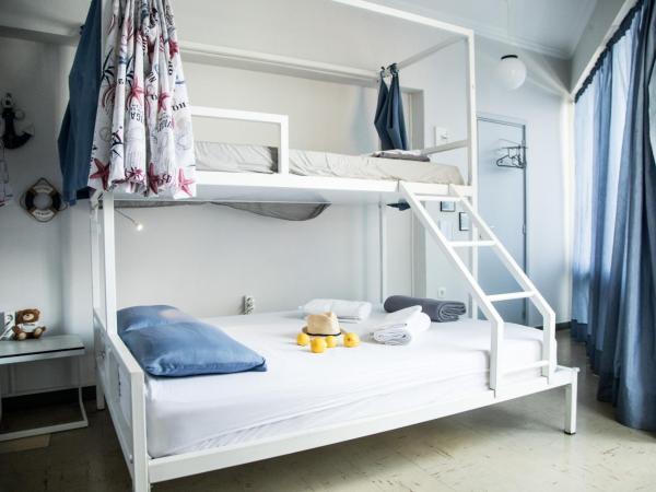 Thanasis Place : photo 8 de la chambre lit dans un dortoir de 4 lits