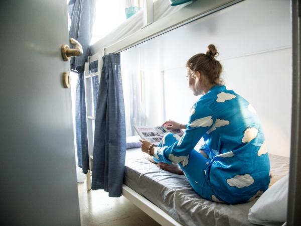 Thanasis Place : photo 9 de la chambre lit dans dortoir pour femmes de 4 lits