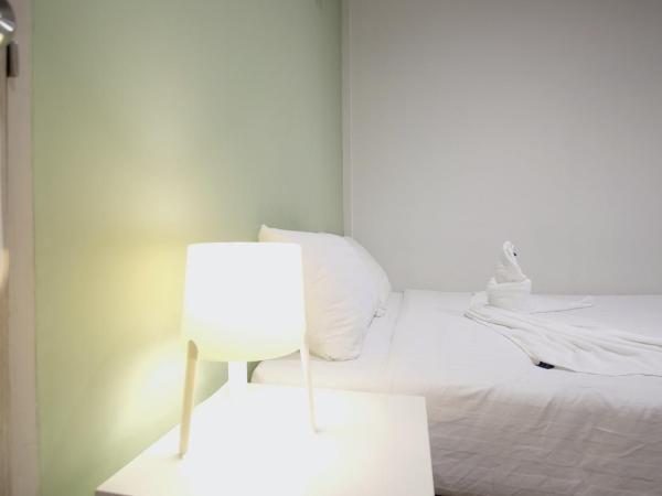 Resort V - MRT Huai Khwang : photo 2 de la chambre chambre double standard