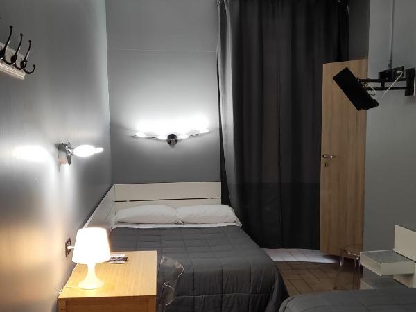 Hotel La Vignetta : photo 4 de la chambre chambre triple