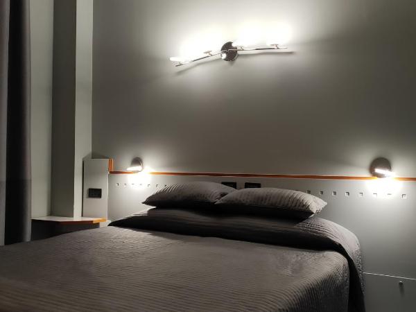 Hotel La Vignetta : photo 1 de la chambre chambre double