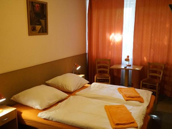 Pension FOX : photo 7 de la chambre chambre double ou lits jumeaux