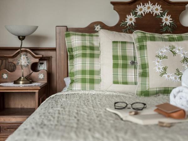 Villa Adamo&SPA : photo 2 de la chambre suite deluxe avec baignoire - vue sur montagnes