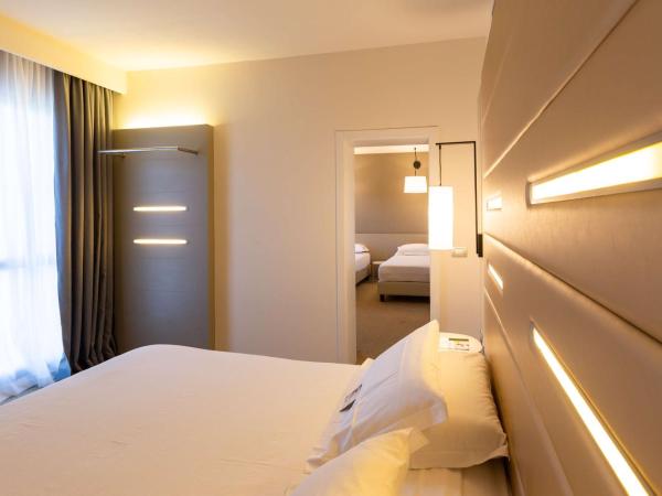 Best Western Plus Tower Hotel Bologna : photo 1 de la chambre chambre quadruple standard