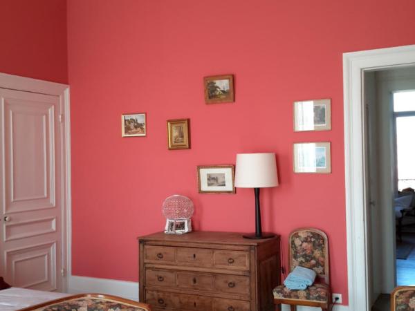 La Belle Boulonnaise : photo 9 de la chambre chambre double ou lits jumeaux - vue partielle sur mer