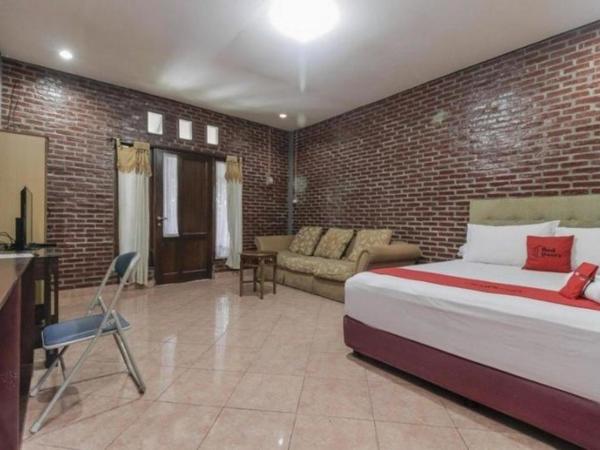 RedDoorz Plus At Ampera Raya : photo 4 de la chambre room #446496010