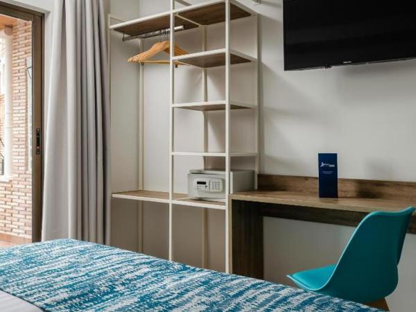 Hotel Boutique Calas de Alicante : photo 2 de la chambre room #1909728