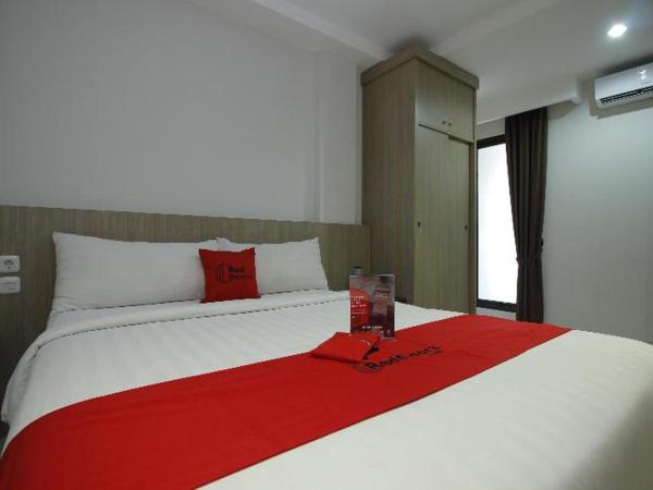 RedDoorz Plus @ TB Simatupang : photo 7 de la chambre room #385766609