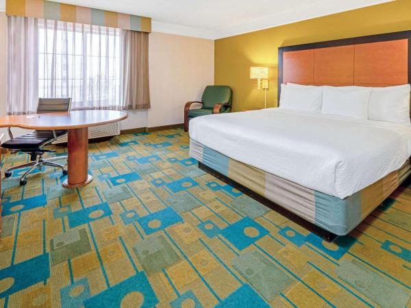 La Quinta by Wyndham Salt Lake City Airport : photo 3 de la chambre chambre lit king-size