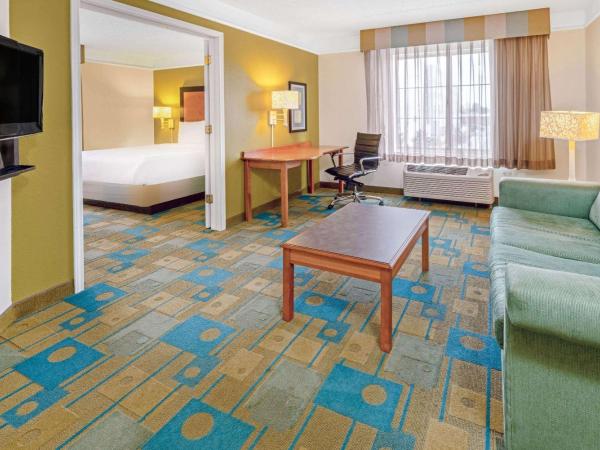 La Quinta by Wyndham Salt Lake City Airport : photo 5 de la chambre suite 1 chambre lit king-size - non-fumeurs