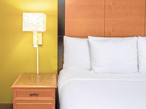 La Quinta by Wyndham Salt Lake City Airport : photo 5 de la chambre chambre lit king-size