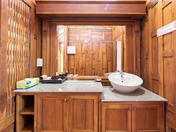 Phi Phi The Beach Resort : photo 5 de la chambre villa deluxe avec transfert gratuit pour la jetée de tonsai - vue sur mer