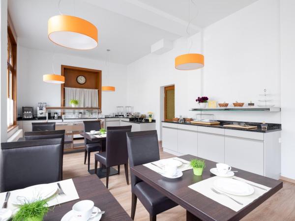 Hotel Lötschberg : photo 1 de la chambre chambre double mansardée avec climatisation