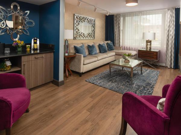 Staypineapple, Hotel Rose, Downtown Portland : photo 1 de la chambre suite lit king-size - accessible aux personnes à mobilité réduite