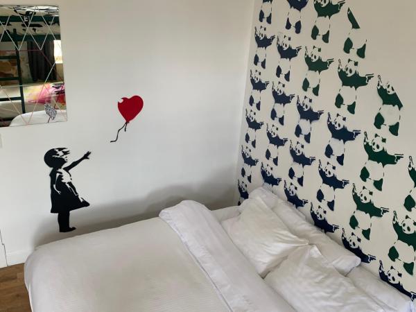 Hostel Fish : photo 9 de la chambre chambre quadruple avec salle de bains commune