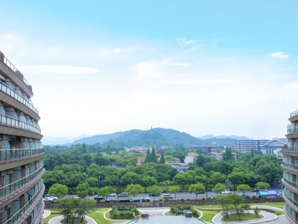 Wyndham Grand Plaza Royale Hangzhou : photo 3 de la chambre chambre lits jumeaux - vue sur montagne