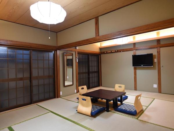 Ryokan Sansuiso : photo 3 de la chambre chambre familiale de style japonais avec salle de bains commune