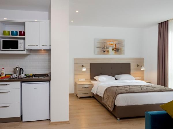 The Room Hotel & Apartments : photo 3 de la chambre studio avec balcon