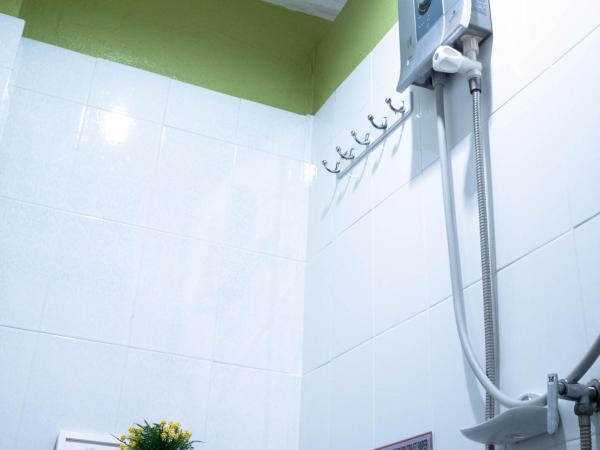 Chan Cha La 99 Hostel : photo 4 de la chambre chambre simple avec salle de bains commune