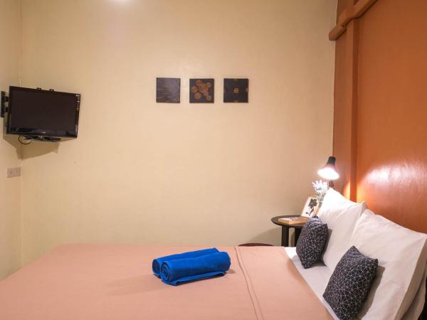 Chan Cha La 99 Hostel : photo 7 de la chambre chambre double avec salle de bains privative