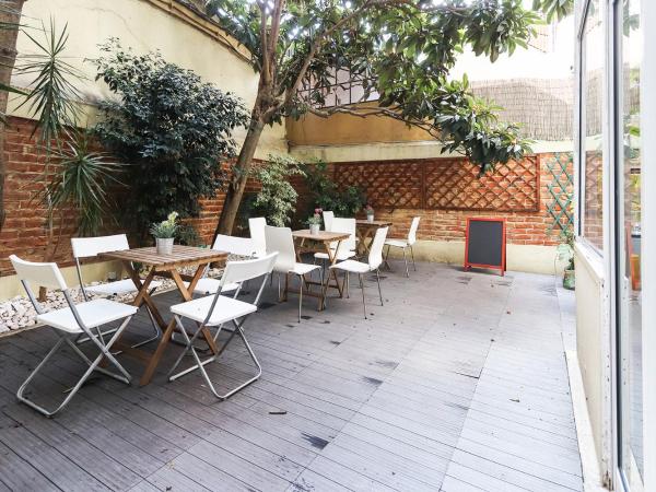 Lisbon Garden Flower : photo 6 de la chambre chambre double standard avec salle de bains commune