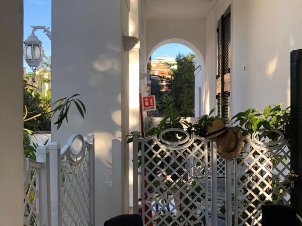 Relais La Rupe : photo 2 de la chambre chambre double avec patio